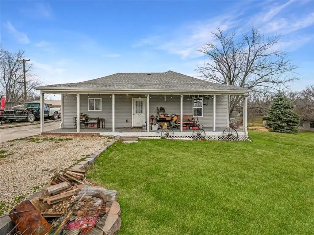 907 George Street, Atchison, KS 66002 - #1