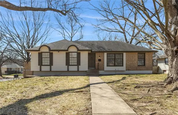 8825 Mcelroy Road, Kansas City, MO 64134