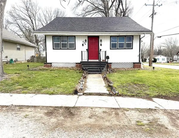 224 Walnut Street, Pleasant Hill, MO 64080
