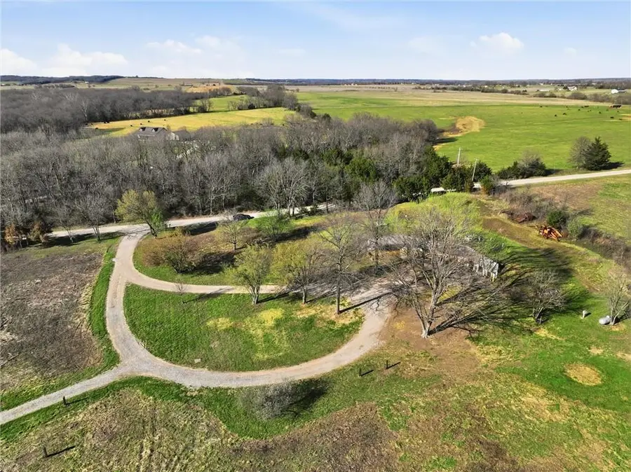 28005 W 295th Street, Paola, KS 66071 - #2