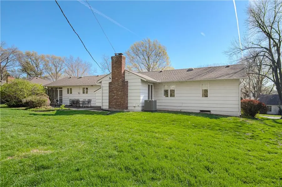 8120 Sagamore Road, Leawood, KS 66206 - #3