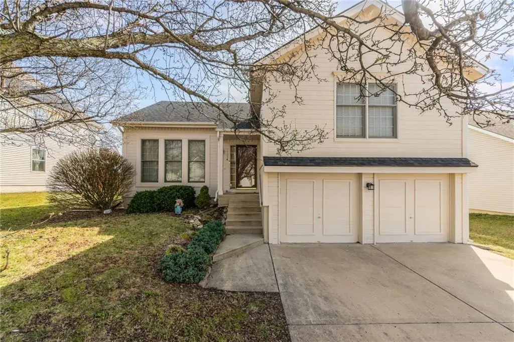 1104 River Run Drive, Platte City, MO 64079 - #1