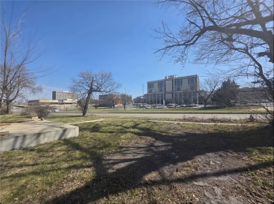 524 Washington Boulevard, Kansas City, KS 66101 - #2