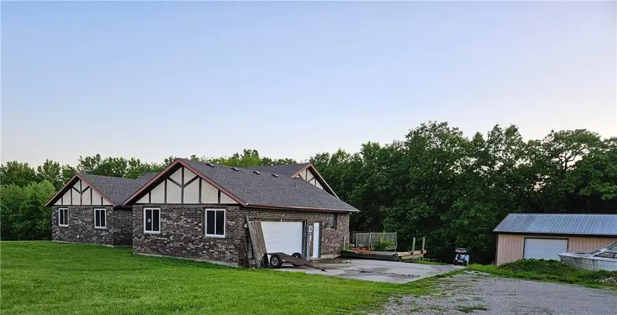 25410 High Drive, Excelsior Springs, MO 64024 - #2