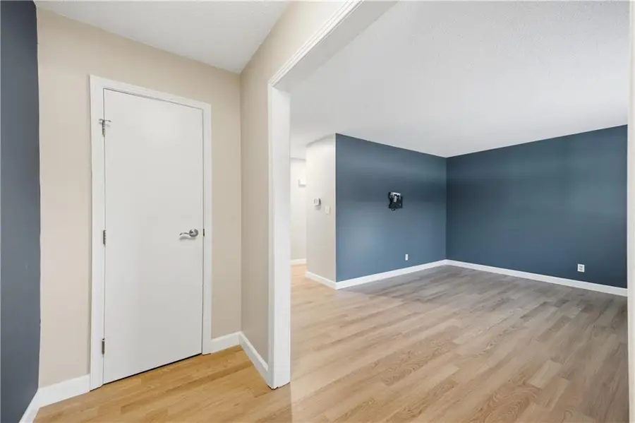 9551 Outlook Drive, Overland Park, KS 66207 - #3