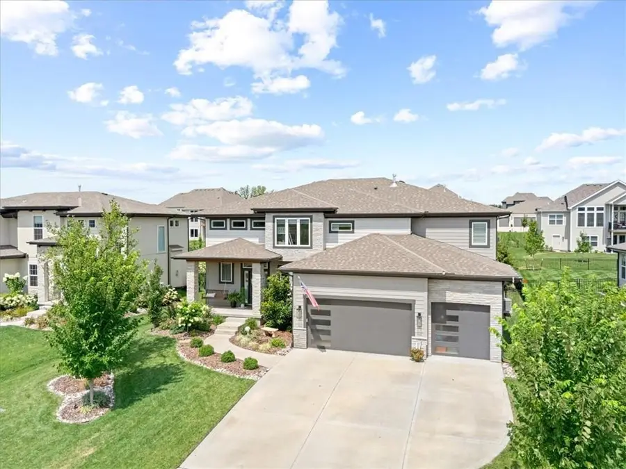 2114 NW Killarney Lane, Lees Summit, MO 64081 - #2