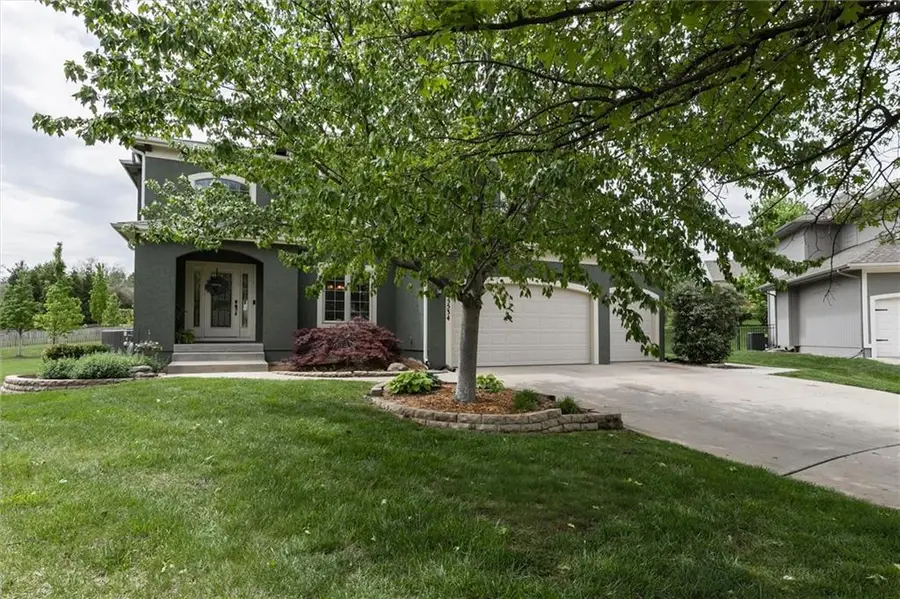 15534 Shawnee Drive, Overland Park, KS 66223 - #3