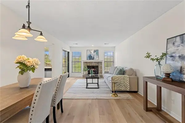 12854 W 110th Terrace, Overland Park, KS 66210