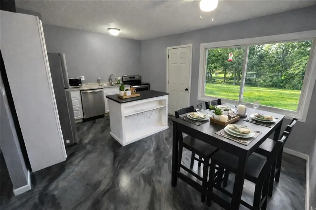 11220 Corrington Avenue, Kansas City, MO 64134 - #1