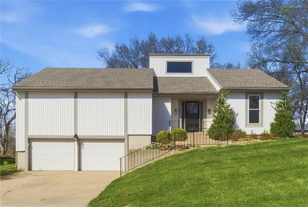 13900 W 69th Terrace, Shawnee, KS 66216