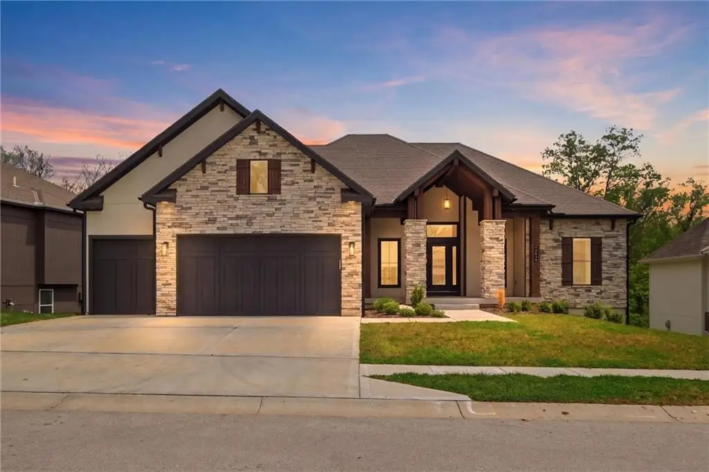 13446 Terrace Park Drive, Parkville, MO 64152 - #1