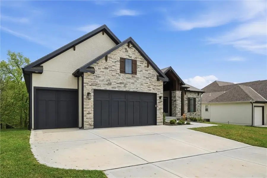 13446 Terrace Park Drive, Parkville, MO 64152 - #2