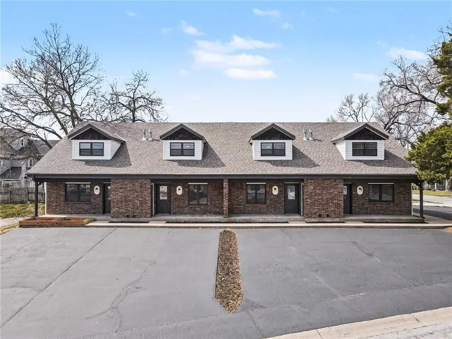 106D Smith Street, Smithville, MO 64089 - #3