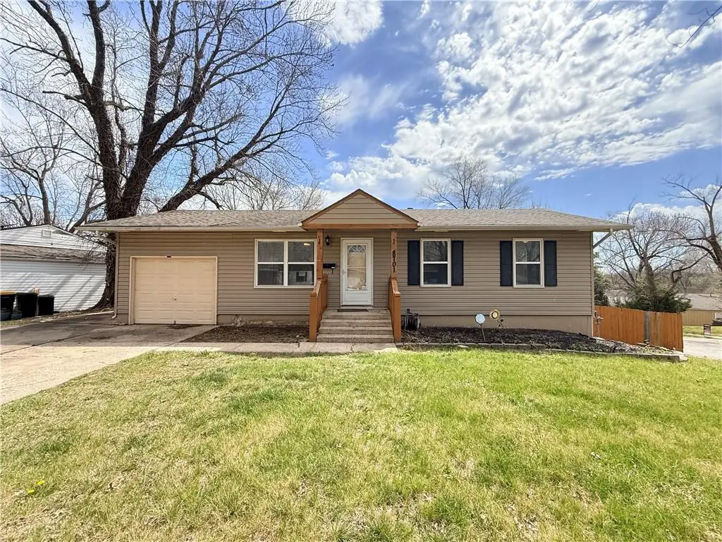8701 E 92nd Place, Kansas City, MO 64138 - #1