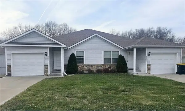 9324 N Robinhood Avenue, Kansas City, MO 64154