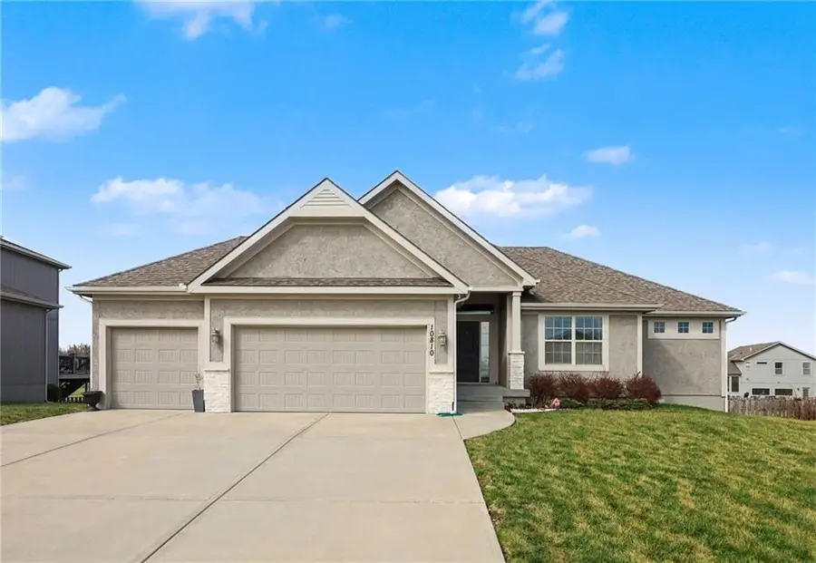 10810 N Virginia Avenue, Kansas City, MO 64155 - #2