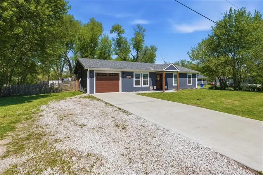 402 S Mill Street, Strasburg, MO 64090 - #2