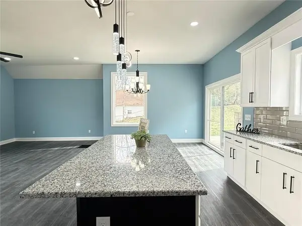 2538 Roe Lane, Kansas City, KS 66103