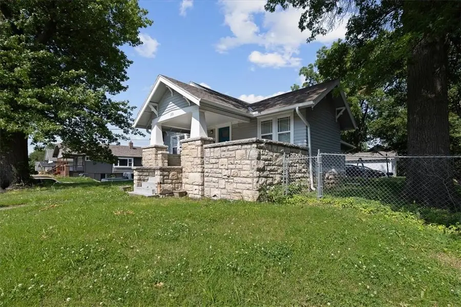 2031 N 32nd Street, Kansas City, KS 66104 - #2