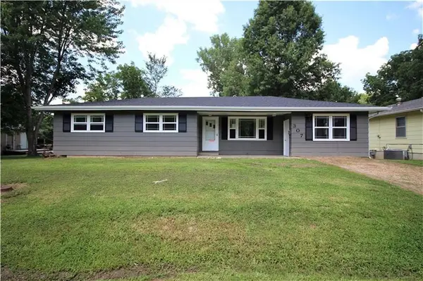 307 Ridge Street, Sweet Springs, MO 65351