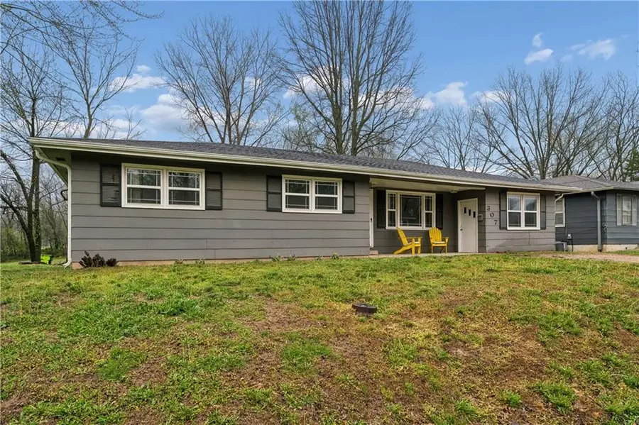 307 Ridge Street, Sweet Springs, MO 65351 - #2