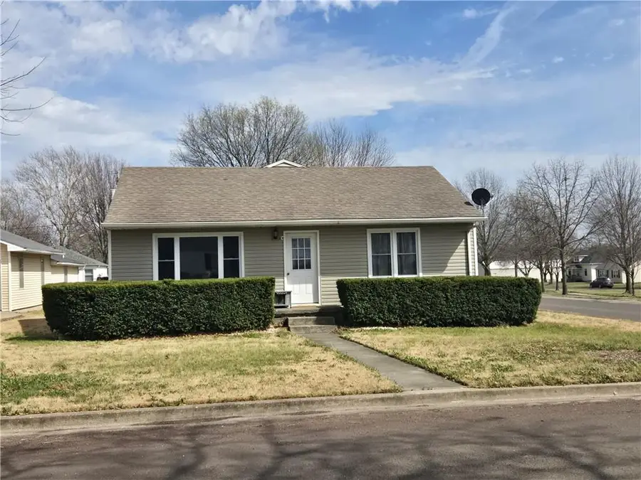 511 S Leona Street, Concordia, MO 64020 - #2