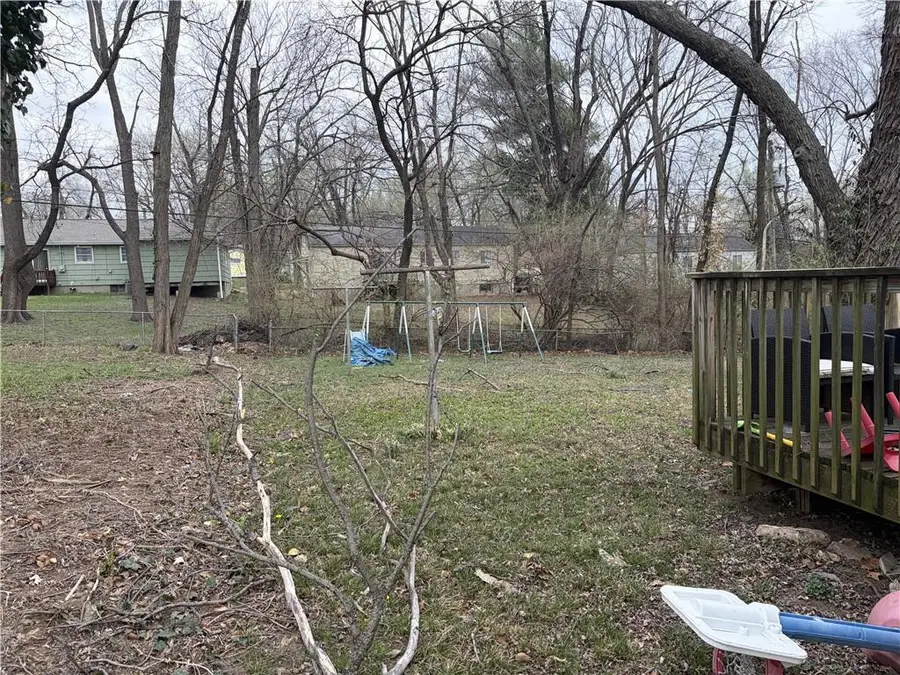 8605 Cambridge Avenue, Kansas City, MO 64138 - #3