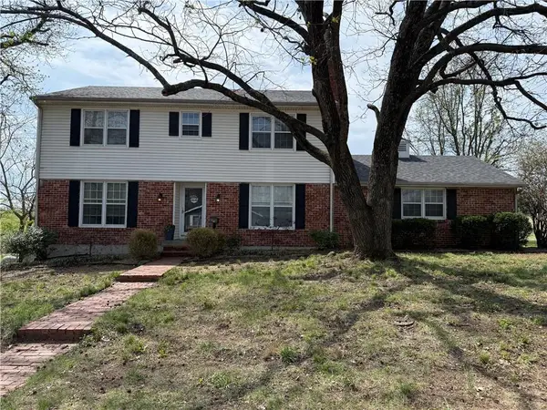 700 E Clark Street, Warrensburg, MO 64093