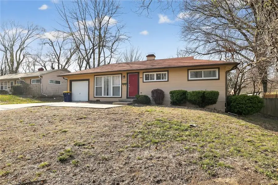 11104 Bristol Terrace, Kansas City, MO 64134 - #2