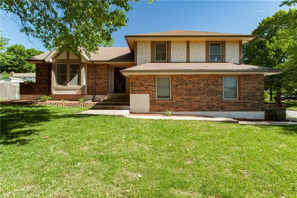 613 NE Locust Drive, Blue Springs, MO 64014 - #1