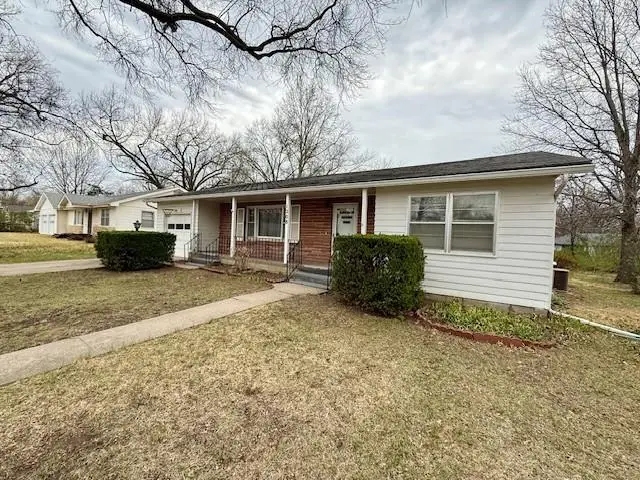 1208 W 20th Street, Lawrence, KS 66046 - #3