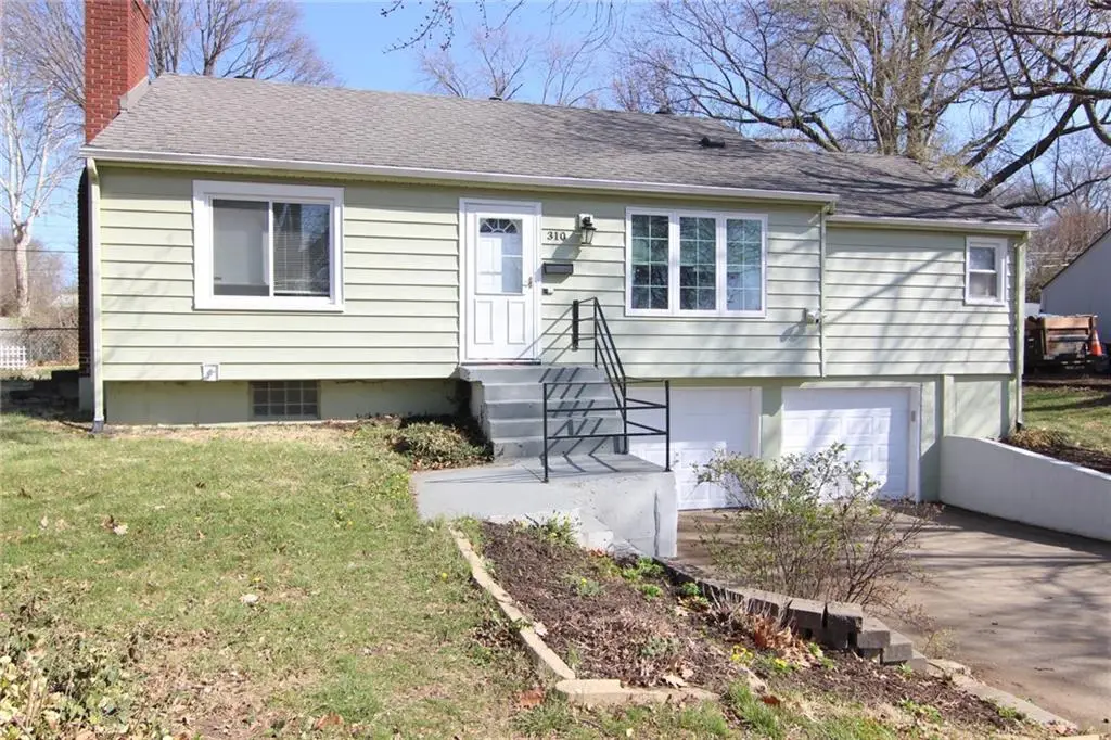 310 W 98th Street, Kansas City, MO 64114 - #1