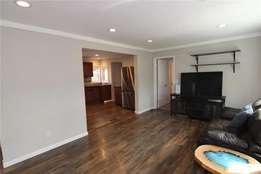 310 W 98th Street, Kansas City, MO 64114 - #3