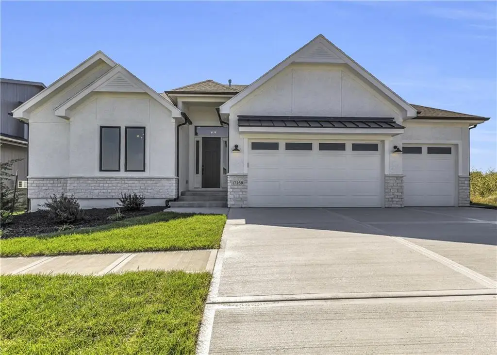 16922 S Illusion Street, Olathe, KS 66062 - #1