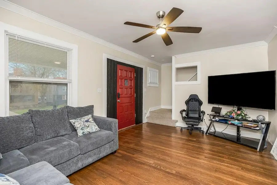 3307 Agnes Avenue, Kansas City, MO 64128 - #3