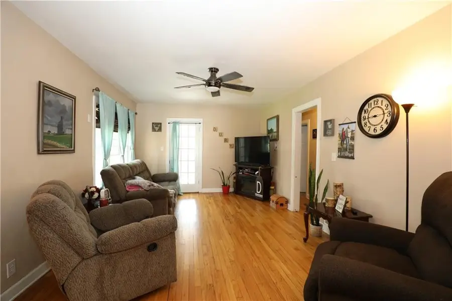 402 S Doyle Street, Louisburg, KS 66053 - #2