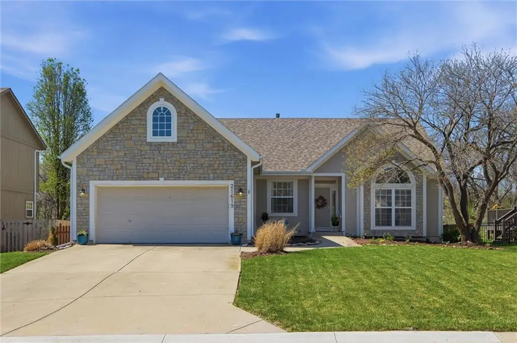 21619 W 62nd Street, Shawnee, KS 66218 - #1