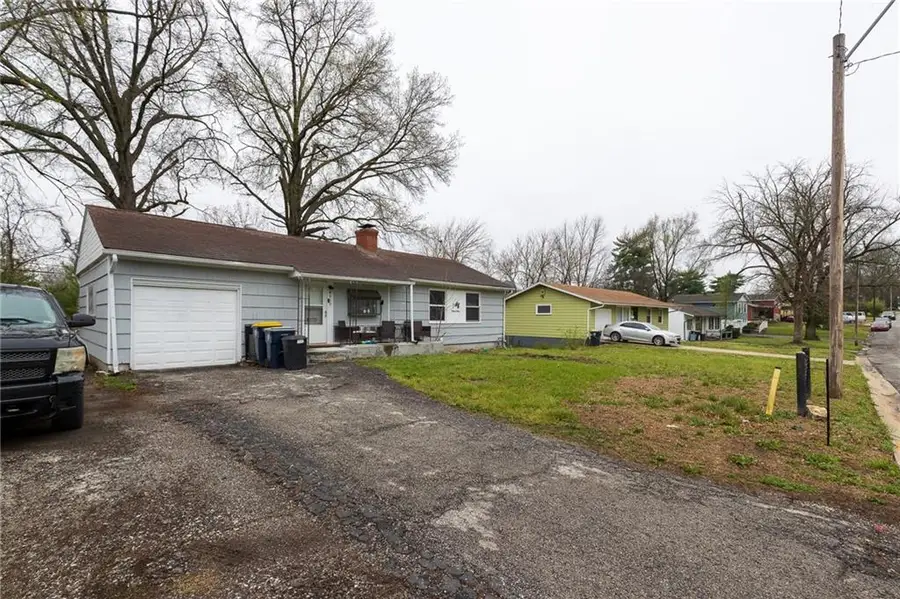 4039 Hardesty Avenue, Kansas City, MO 64130 - #3