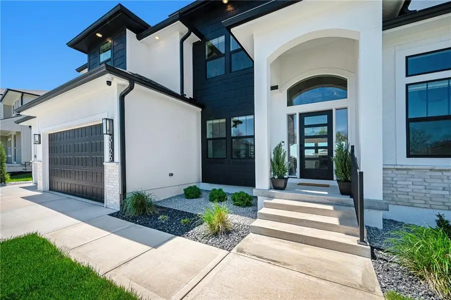 3133 SW Summit View Trail, Lees Summit, MO 64082 - #2