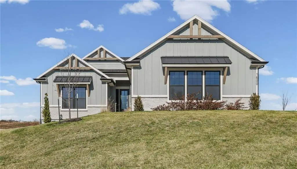 2200 S Quail Drive, Independence, MO 64057 - #1