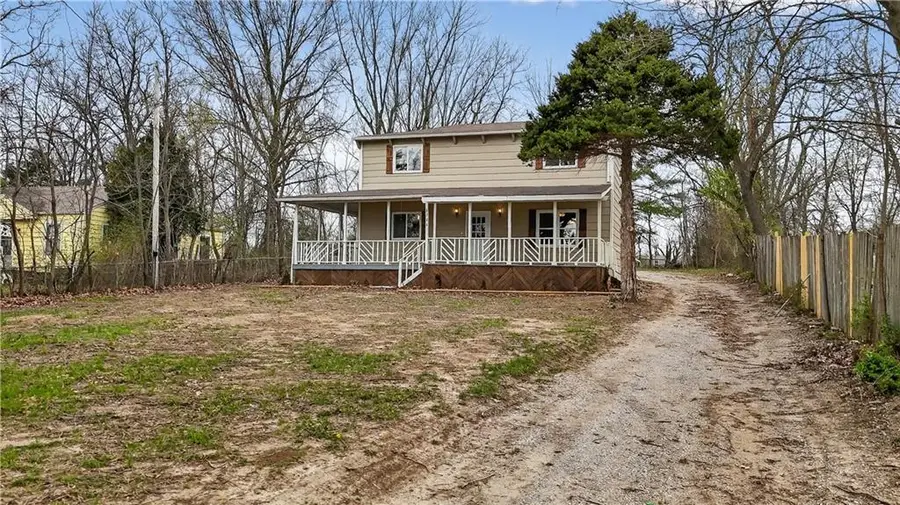 8324 Pershing Road, Raytown, MO 64138 - #3