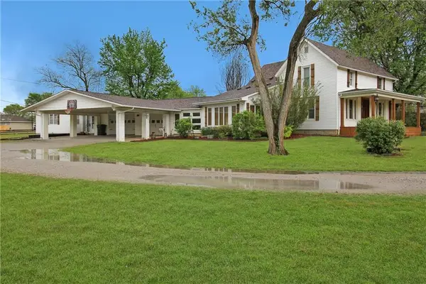 1509 5th Street, Oswego, KS 67356