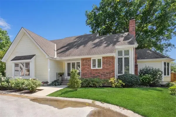 4530 W 90th Street, Prairie Village, KS 66207