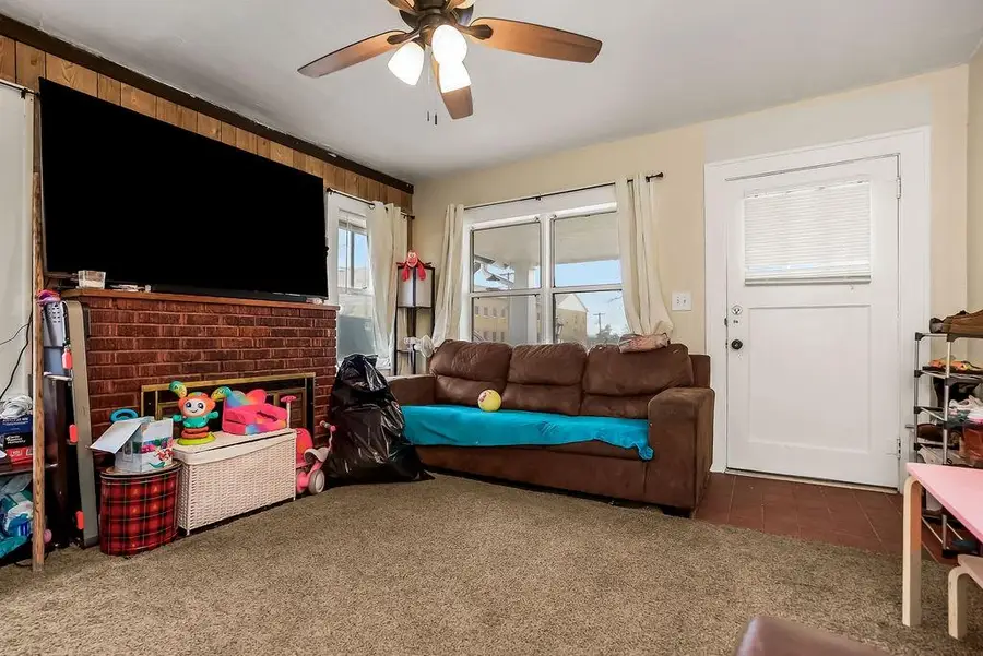 703 E Oak Street, Pleasant Hill, MO 64080 - #3