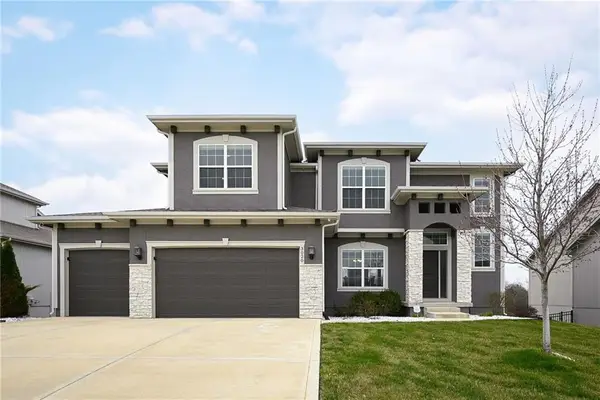 3020 SW Arboridge Drive, Lee's Summit, MO 64082