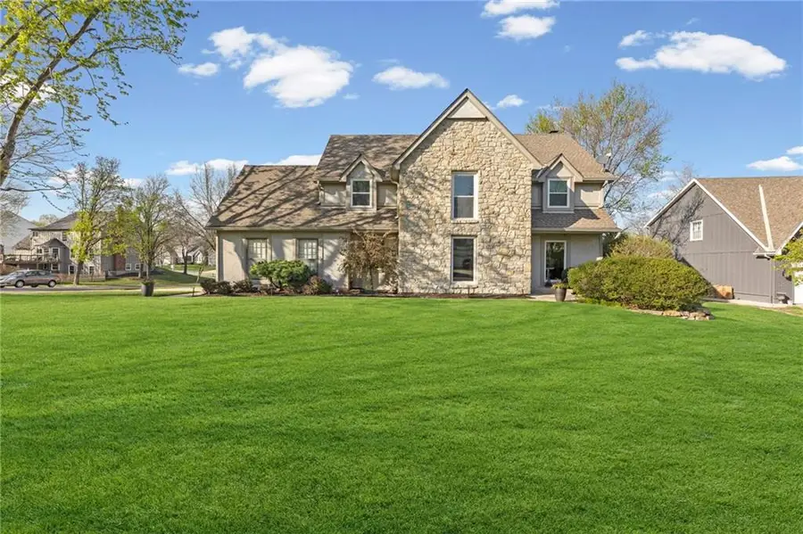 11505 Lowell Avenue, Overland Park, KS 66210 - #2