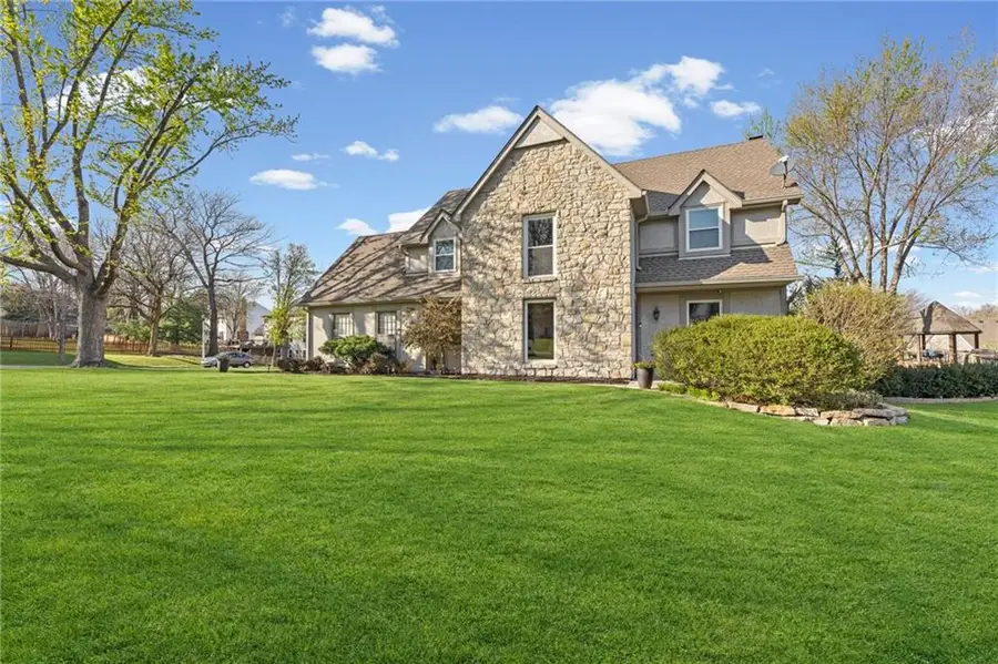 11505 Lowell Avenue, Overland Park, KS 66210 - #3