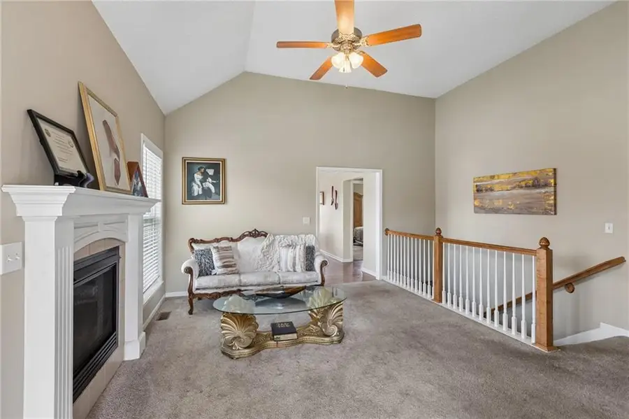 13735 Grove Avenue, Bonner Springs, KS 66012 - #3