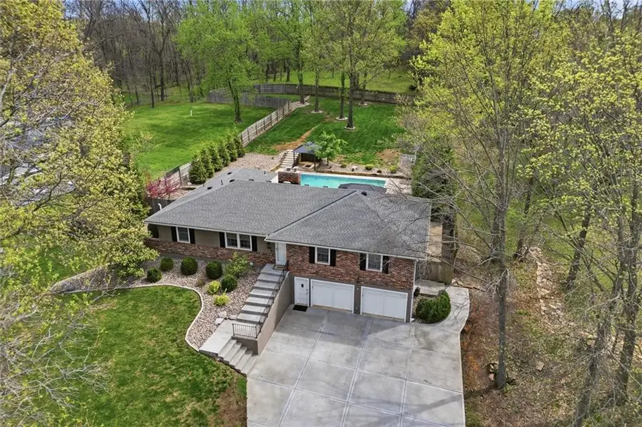 7401 NW Eastside Drive, Weatherby Lake, MO 64152 - #2