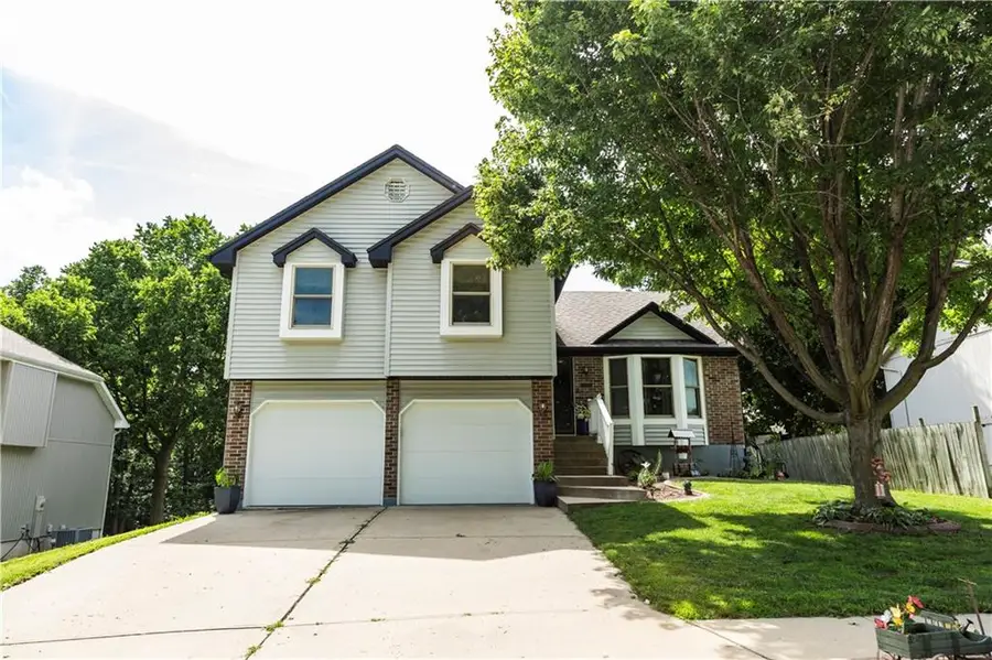 3220 S Bryn Mawr Drive, Independence, MO 64057 - #2